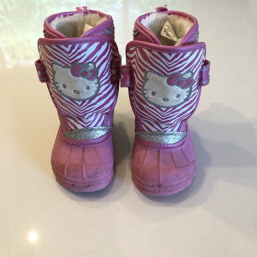 Hello Kitty girls snow boots